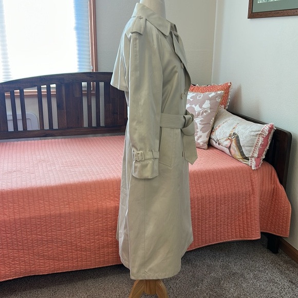 London Fog Classic Double-Breasted Belted Wool zip out liner Trench Coat sz 8P - Picture 3 of 16
